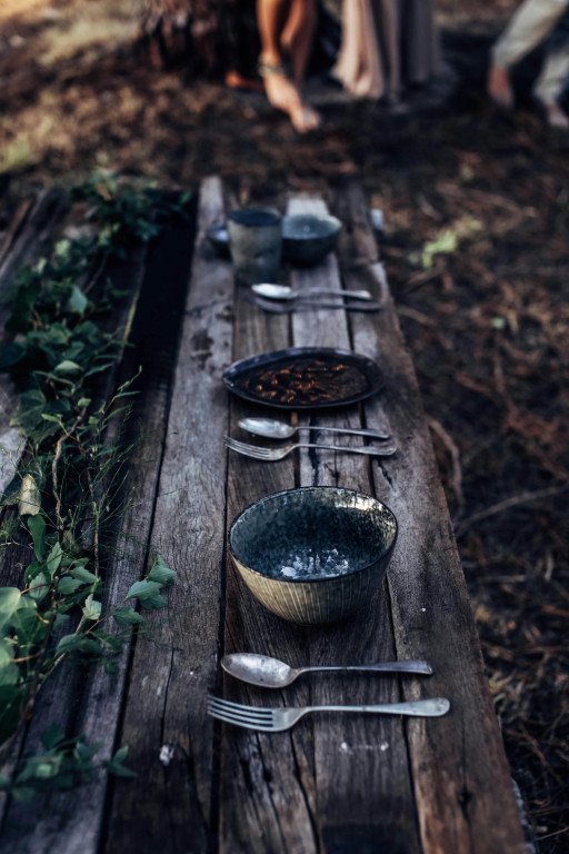 The Ultimate Guide to Enamel Dinnerware for Camping Enthusiasts